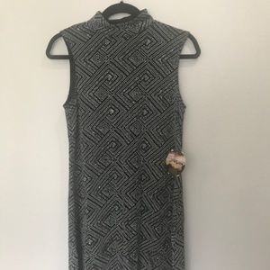 SLEEVELESS WITH GLITTER BLACK DRESS